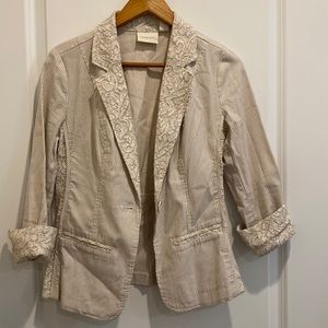 Chico’s size small cotton blazer with lace trim